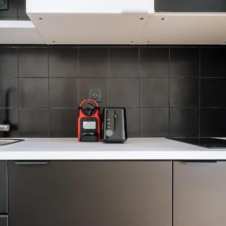 Welcoming 1 Bedroom In Apartament